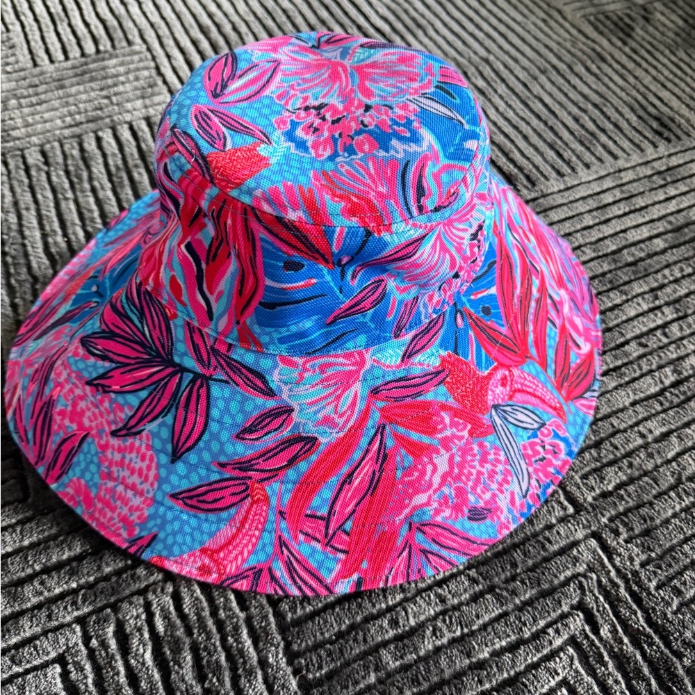 Lilly Pulitzer Red and Pink Bucket Hat